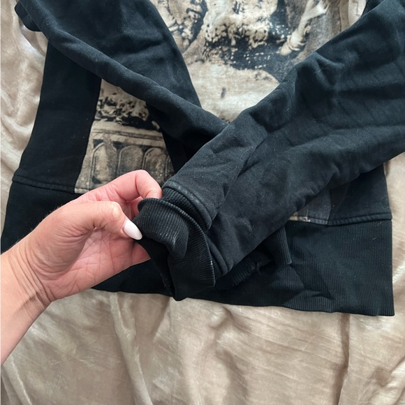 ✨Rare✨ Lululemon Woman Buddha Size 8 Black Hoodie - Picture 9 of 12